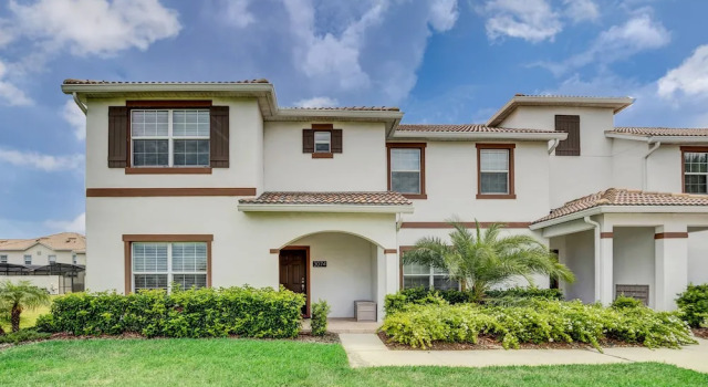 Pool Townhome 5mi to Disney Free Waterpark!