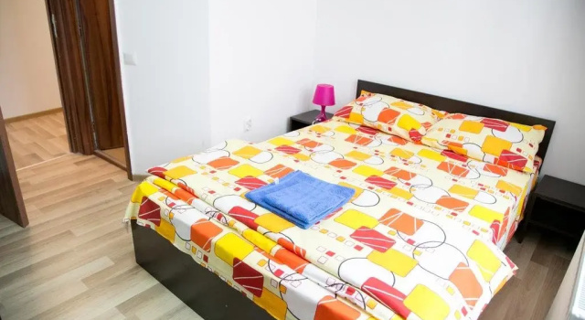 Hostel Eminescu, Забронировать Хостел Отели Бухареста с парковкой, рядом с Штефан чел Маре, Парковка