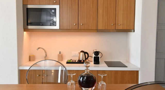 Полулюкс с видом на бассейн Nova Luxury Suites