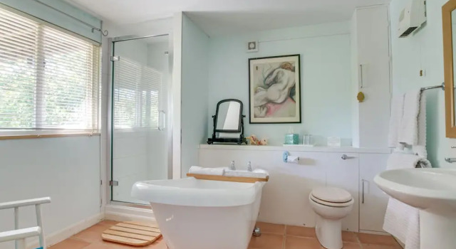 Rustic Holiday Home in Goudhurst Kent with Private Parking, Rezervasyon Otel Cranbrook High Weald
