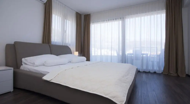 Студия Comfort Helena Apartments