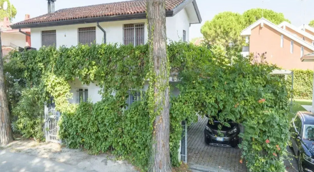 Exclusive Villa With Pool Near the Beach, Prenota Villa Hotel a Veneto con parcheggio, Parcheggio