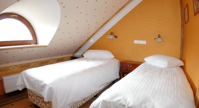 Vecgulbenes muiža, Rezerwuj Hotel Hotele w Riga z parkingiem, Parking