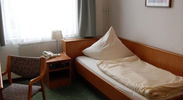 Gästehaus Edelweiss, Забронировать Отель Бад-Нендорф Schaumburg Land