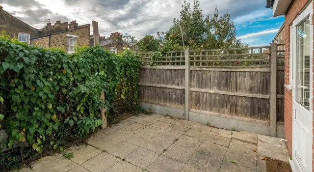 Oyo Home Whitechapel Shared, Забронировать Отель Отели Лондона 3 звезды, рядом с Музей школы для бедных, 3*