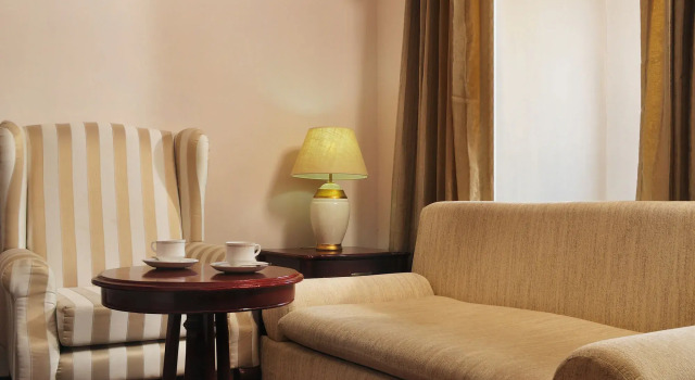 Le ROI Corbett, Prenota Hotel Dhikuli Uttarakhand