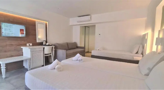 Четырёхместный номер Standard Apollon Hotel