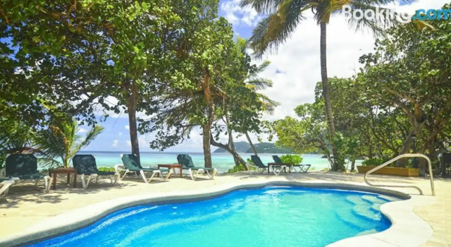 Номер Standard Long Bay Beach Resort
