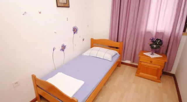 Apartment Nevenka, Забронировать Апартаменты/квартира Арбания Трогир