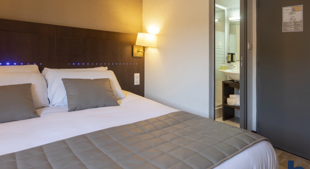 Hôtel Croix Des Bretons, Varaa Hotelli Hotellit Hautes-Pyrénées aamiaisella, Aamiainen
