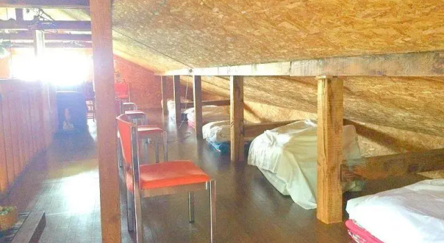 Кровать в общем номере Guest House Imodangomura