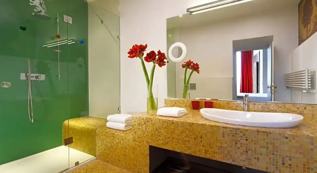 Люкс с красивым видом из окна Leone Blu Suites | UNA Esperienze