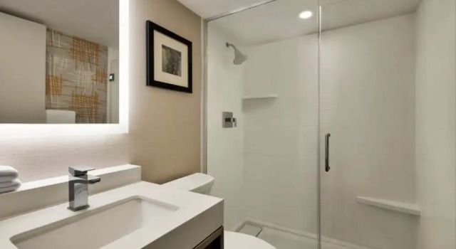 Двухместный номер Standard с красивым видом из окна Crowne Plaza Toronto Airport by IHG
