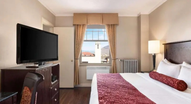 Люкс The Plaza Hotel Downtown, Trademark Collection by Wyndham