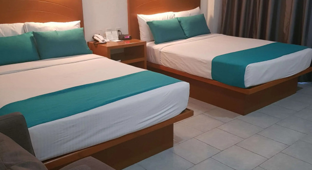 Standard Vierer Zimmer Best Western Global Express