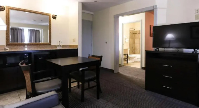 Люкс Greenville Pelham Inn by IHG