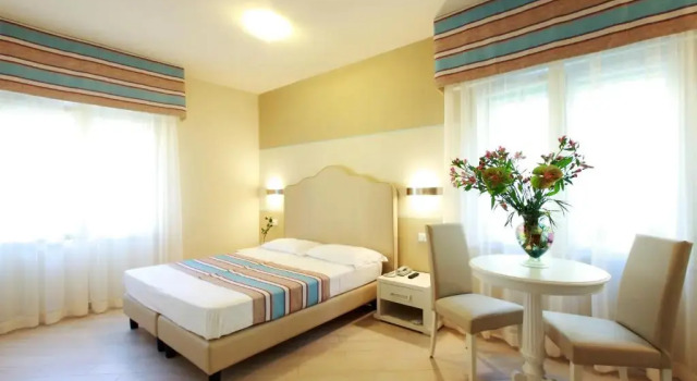 Полулюкс Superior Hotel Souvenir