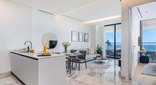 Апартаменты с видом на море The Icon Limassol