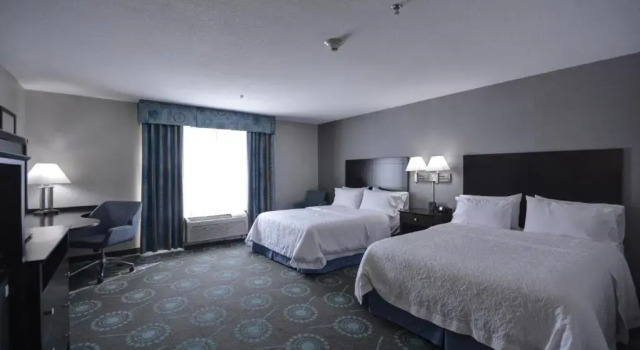 Standard Vierer Zimmer Hampton Inn Defiance