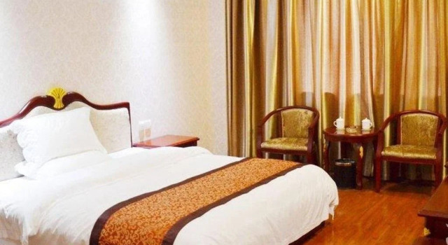 Jinhe Business Hotel, Prenota Hotel Hotel a Sichuan con parcheggio, Parcheggio