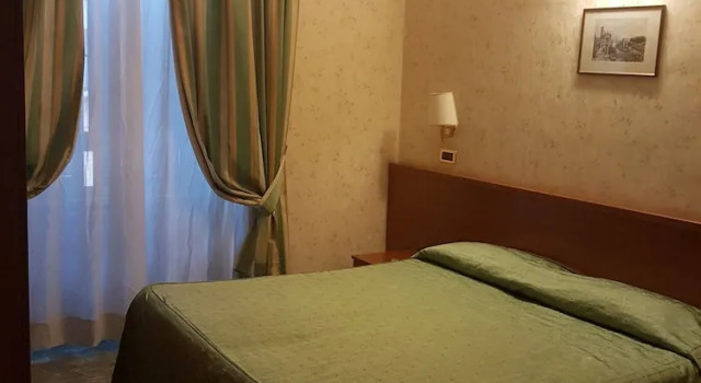 Двухместный номер Hotel Dina