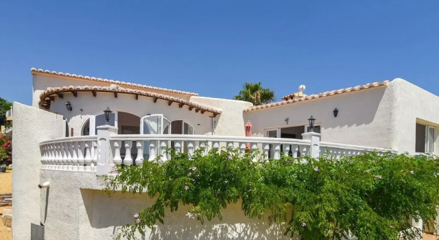 Beautiful Detached Villa10 People Private Swimming Pool and 180 Degrees sea View