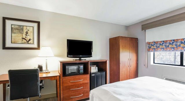 Четырёхместный номер Standard Best Western U.S. Inn