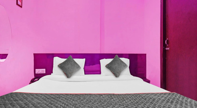 OYO Flagship 70036 Hotel Small Town