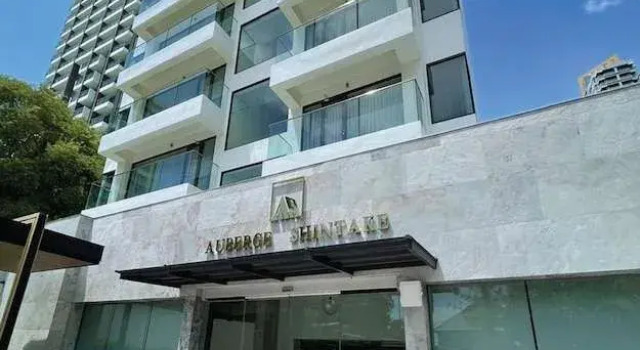 芭提雅酒店公寓 海边度假公寓 中天海滩公寓 步行街很近的民宿, Забронировать Хостел Хостелы Джомтьен-Бич, Хостел