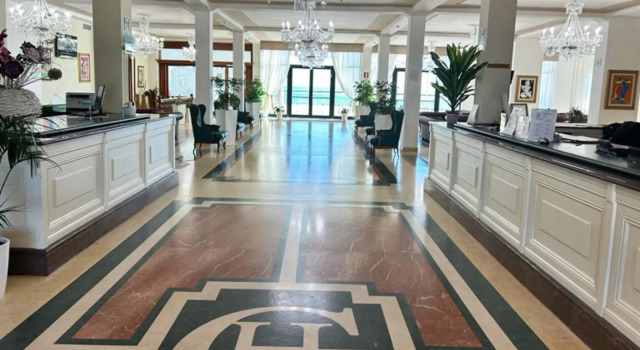 Grand Hotel Montesilvano & Residence, Varaa Hotelli Hotellit Rooma pysäköinnillä, Pysäköinti