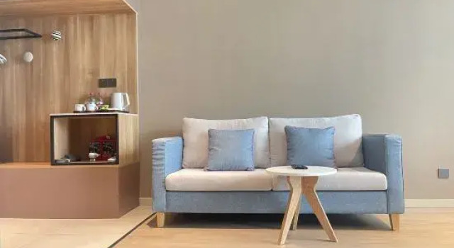 Люкс Homeinn · neo (Xiangyang Renmin Road Walmart)