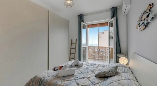Семейные апартаменты с балконом и seafront Casa Pepitas apt sea Front Monopoli