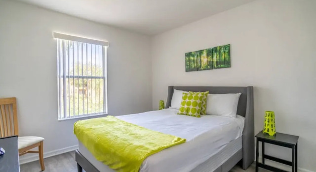 727 Regal Palms