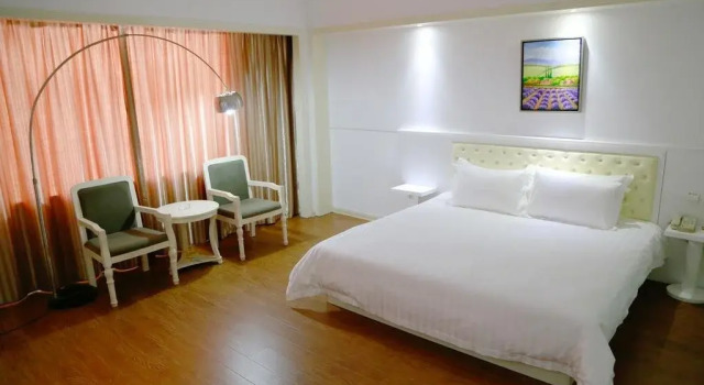 Goldmet Inn Nanning Xiuxiang Avenue, Rezerwuj Hotel Hotele w Nanning z parkingiem, Parking