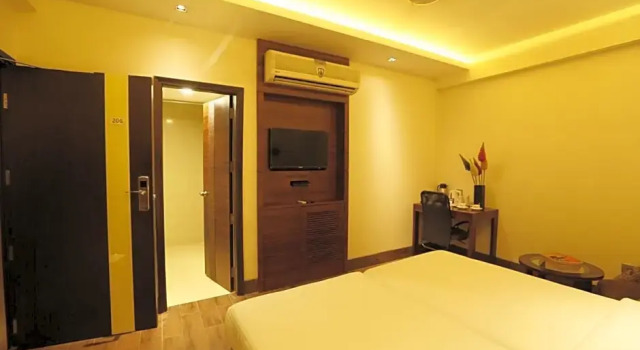 Двухместный номер Deluxe Hotel Good Times - Budget Friendly,Great Location,Value Stay