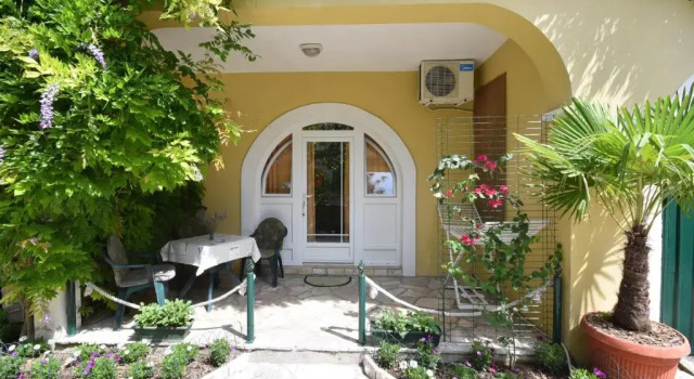 Студия Comfort Huter Apartments