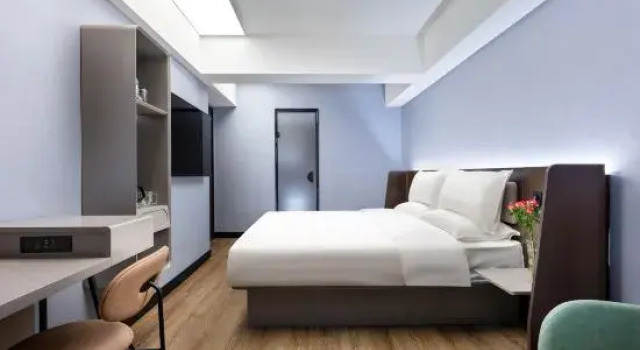 Люкс Superior HanTing Hotel (Guangzhou Sanyuanli Subway Station Xingfa Plaza)