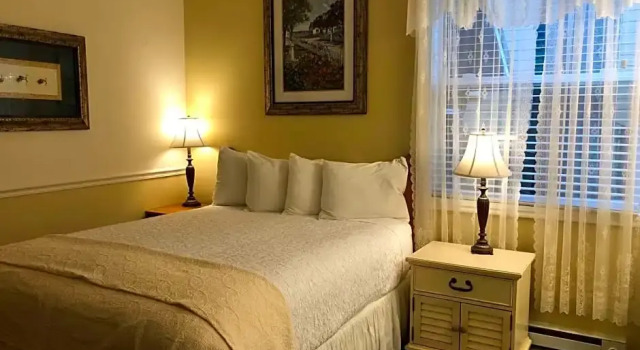Номер Deluxe Best Western Grandmas Feather Bed