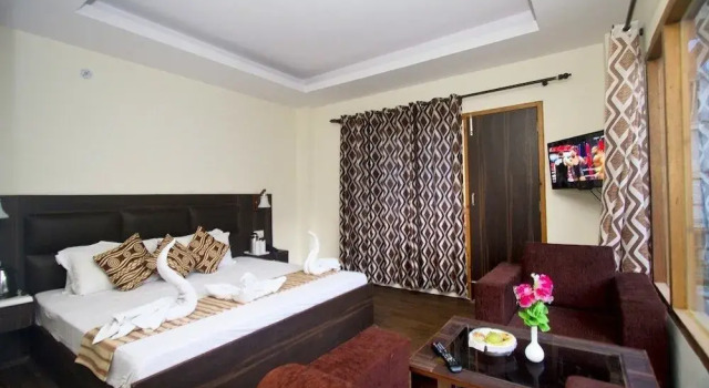 Beyond Stay Hotel Manali Queen, Забронировать Отель Отели Манали с парковкой, Парковка