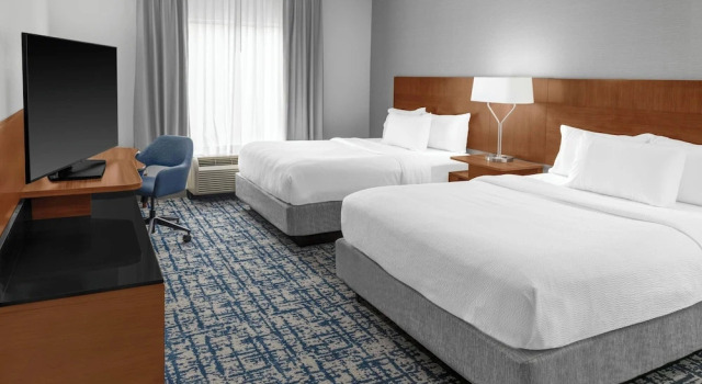 Четырёхместный номер Standard Fairfield Inn and Suites by Marriott Calhoun