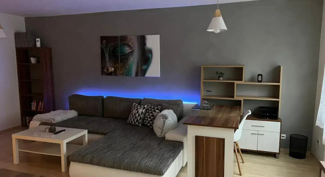 Apartmán v tichej lokalite, Buchen Sie Ferienwohnung Levice 