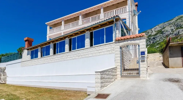 Stunning Home in Dubravka With Wifi and 3 Bedrooms, Забронировать Отель Отели Dubravka с парковкой, Парковка