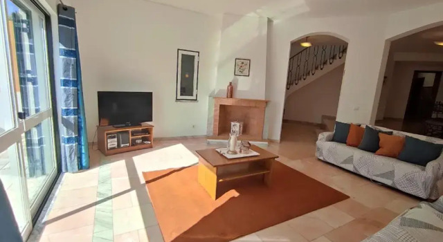 Vila Magna near The Strip with BBQ, AC, Balcony, Parking, 4 TVs and Free wifi, Забронировать Отель Отели Алгарви с парковкой, Парковка