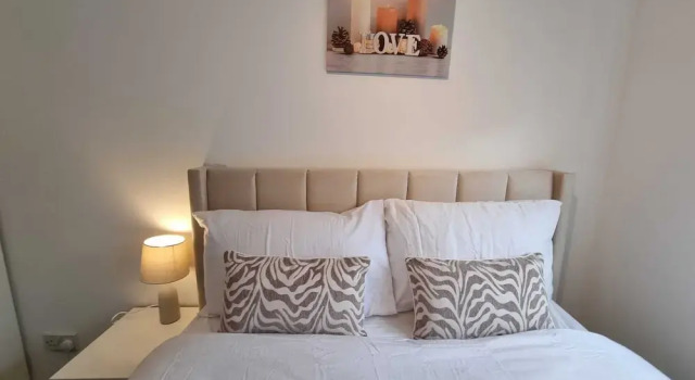Коттедж Familyfriendly- Sleeps5- Freeparking- Garden