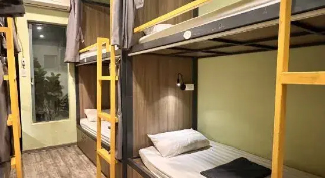 Кровать в общем номере (женский номер) Hanoi EcoStay 2 hostel