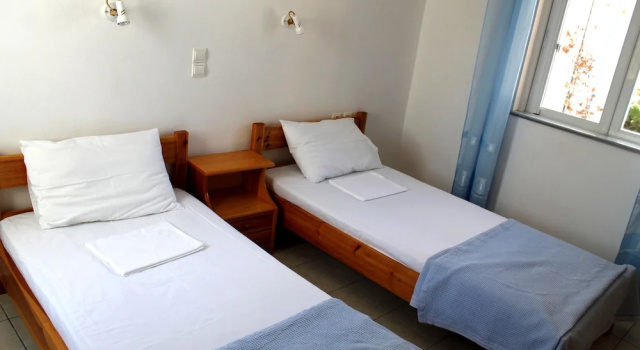 Семейные апартаменты с 2 комнатами рядом с пляжем Alexis Apartments