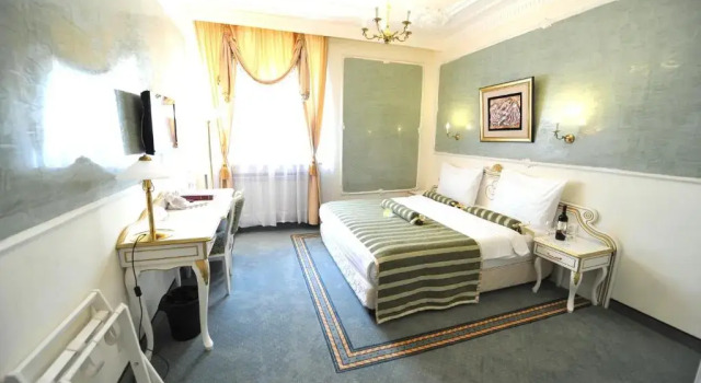 Двухместный номер Standard Queens Astoria Design Hotel