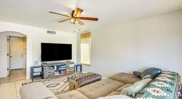 Outdoor Oasis! Family-friendly North Phoenix Home, Забронировать Дом для отпуска Финикс 
