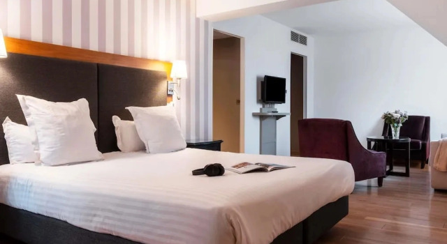 Номер Privilege Mercure Maintenon