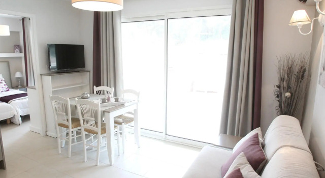 Modern and comfortable apartment near the Pont du Gard, Rezervasyon Daire Gard daireler, Daire